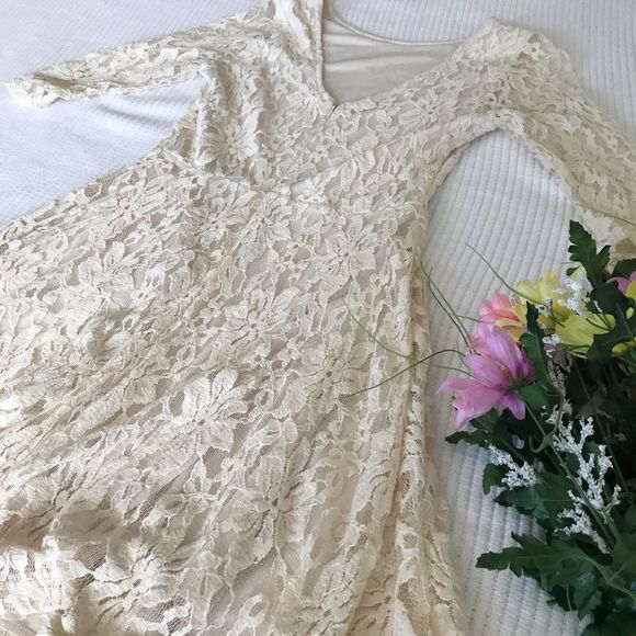 Lush Cream Lace Flowy Dress - Picture 2 of 8